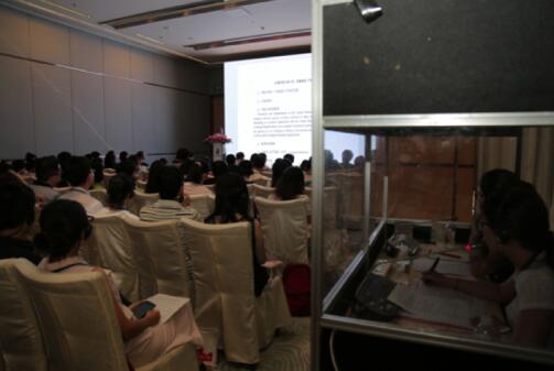 同传翻译图片 同传翻译图片