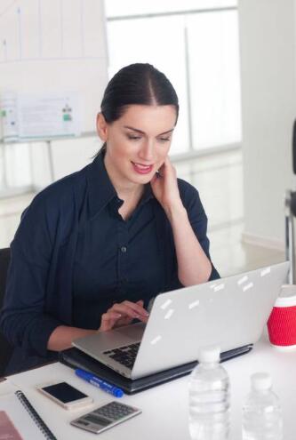 知名翻译公司人员图片 知名翻译公司人员图片